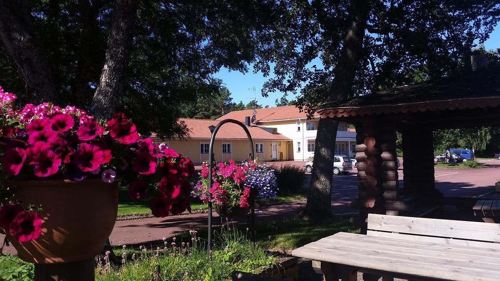 Basto Hotel & Stugby Palsbole Exterior photo